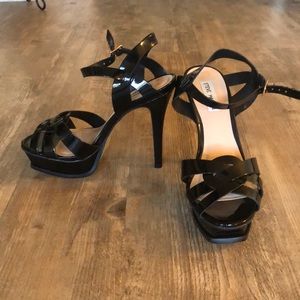Steve Madden black strappy stilettos